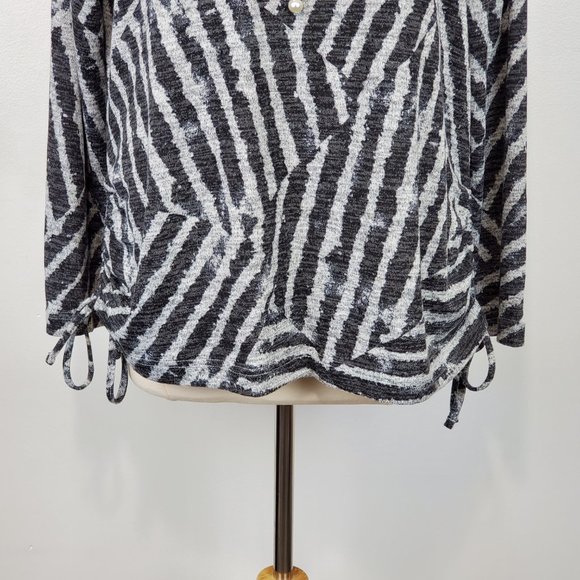 N Touch Black Gray Patchwork Variegated Striped Pattern Knit Sweater Top, Size L - Picture 3 of 13
